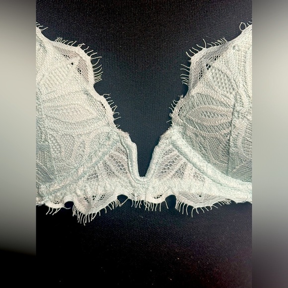 Victoria’s Secrets PINK Very Sexy Bra Light Blue Lace Push Up Balconet Bra 34B - Picture 8 of 9